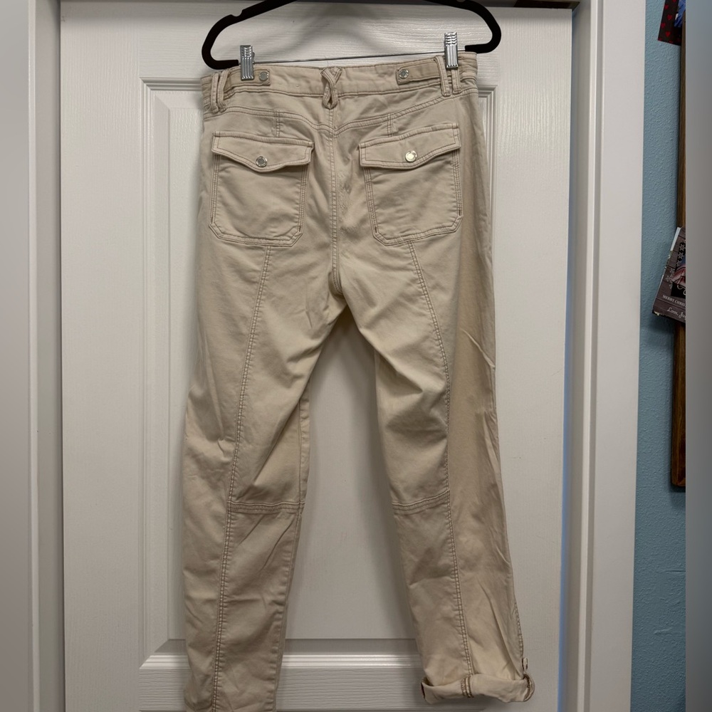 White House Black Market Cream Cropped Cargo Pants - Picture 5 of 5